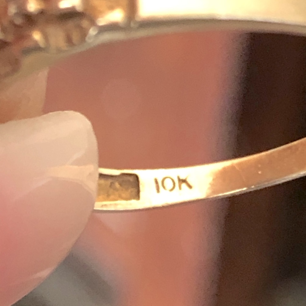 10kt. Wedding set. Size 8. Damaged